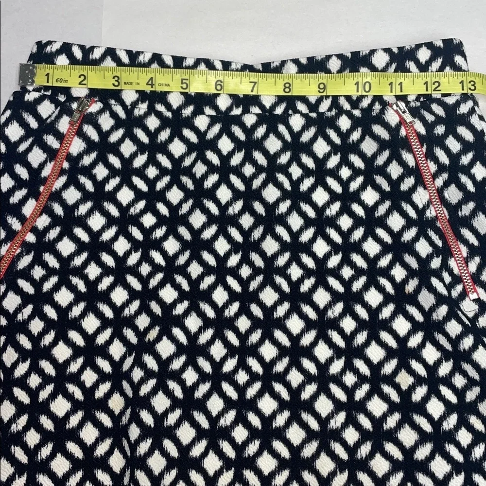 Anthropologie Le Lis Maura black & white geometric print A-line skirt.  Sz Small
